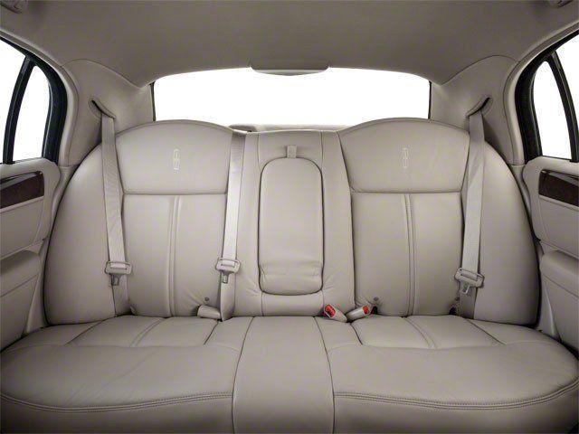 used 2010 Lincoln Town Car car, priced at $4,995