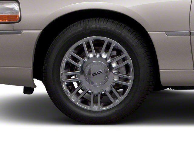 used 2010 Lincoln Town Car car, priced at $4,995