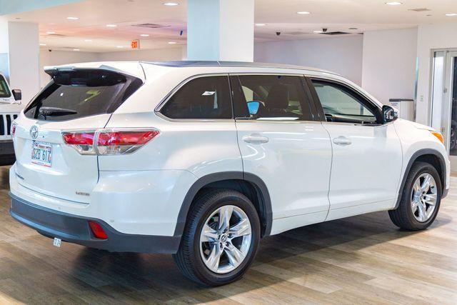used 2016 Toyota Highlander car, priced at $29,995