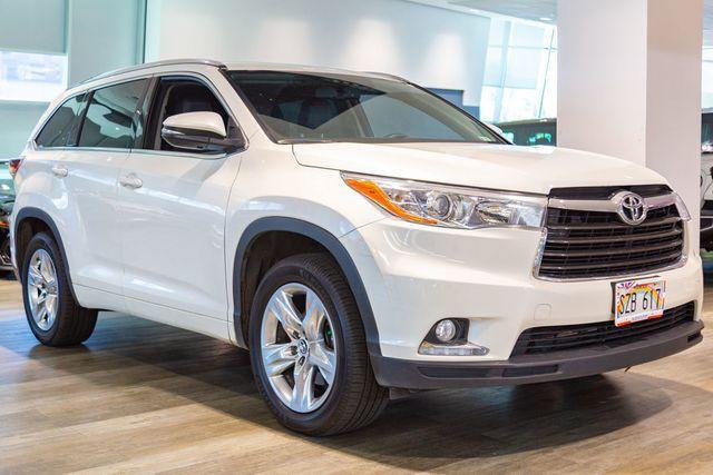 used 2016 Toyota Highlander car, priced at $29,995