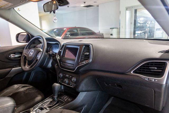 used 2019 Jeep Cherokee car, priced at $19,995