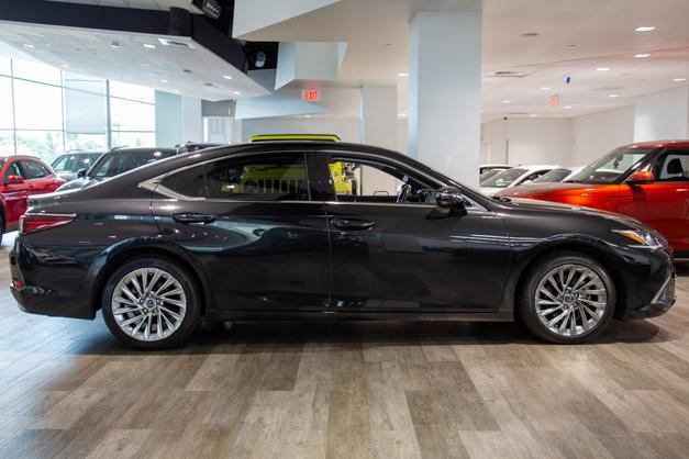 used 2021 Lexus ES 350 car, priced at $37,995