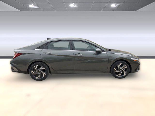 new 2025 Hyundai Elantra car, priced at $26,423