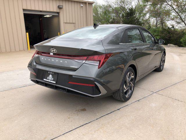 new 2025 Hyundai Elantra car, priced at $28,400