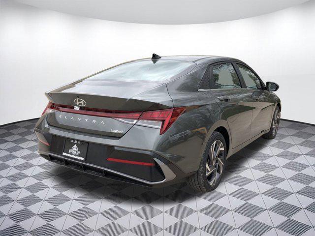new 2025 Hyundai Elantra car, priced at $28,400