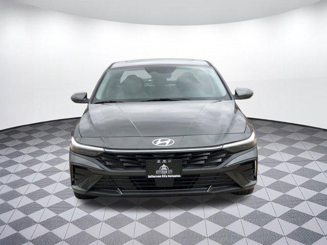 new 2025 Hyundai Elantra car, priced at $28,400