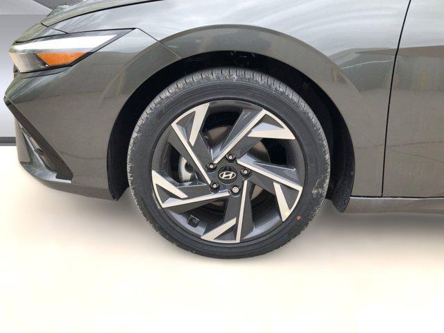 new 2025 Hyundai Elantra car, priced at $26,423