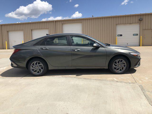 new 2025 Hyundai ELANTRA HEV car, priced at $26,726