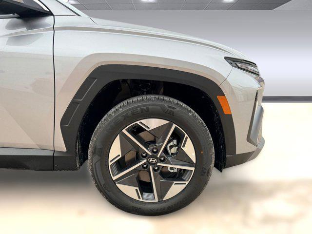 new 2025 Hyundai TUCSON Hybrid car, priced at $37,836