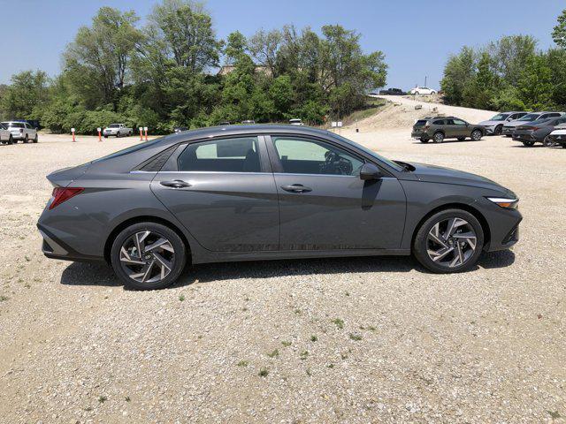 new 2025 Hyundai Elantra car, priced at $26,648