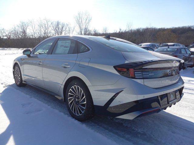 new 2025 Hyundai Sonata Hybrid car, priced at $37,944