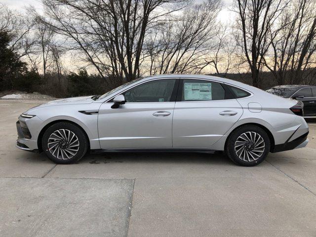 new 2025 Hyundai Sonata Hybrid car, priced at $37,944