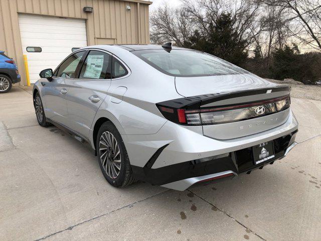 new 2025 Hyundai Sonata Hybrid car, priced at $37,944