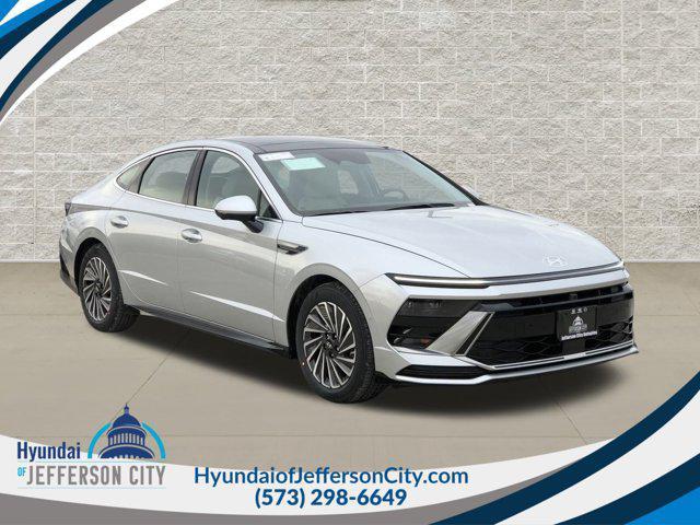 new 2025 Hyundai Sonata Hybrid car, priced at $37,944