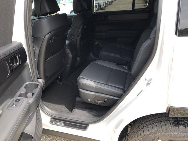 new 2025 Hyundai SANTA FE HEV car, priced at $49,110