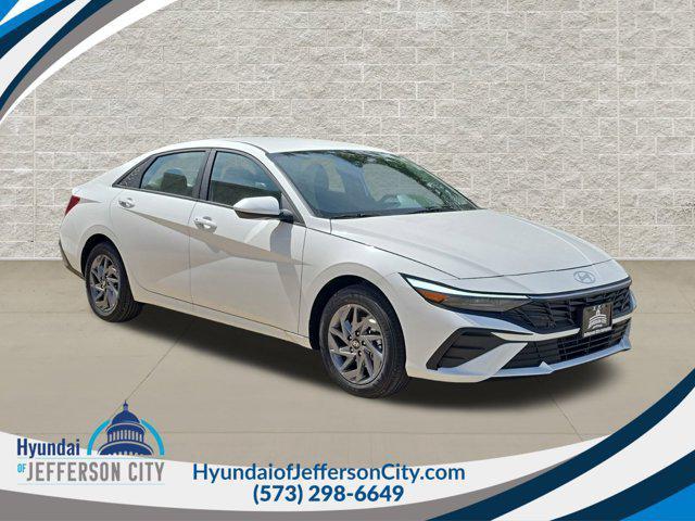 new 2024 Hyundai Elantra HEV car, priced at $27,058