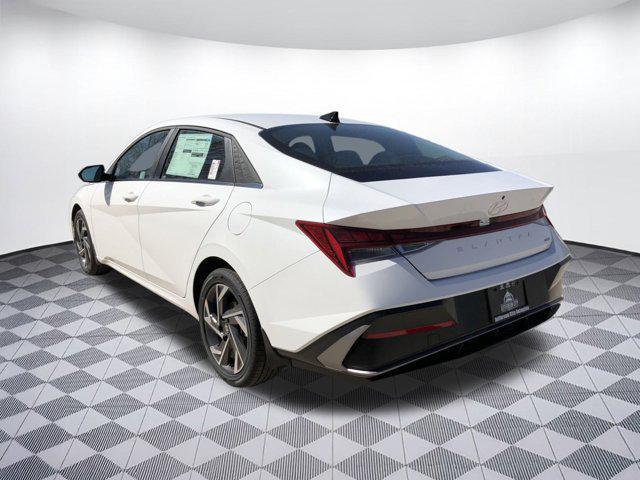 new 2025 Hyundai Elantra car, priced at $30,997