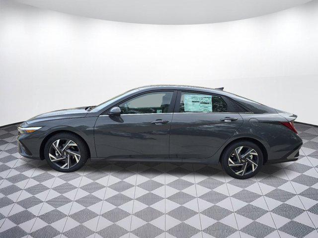 new 2024 Hyundai Elantra car, priced at $27,070
