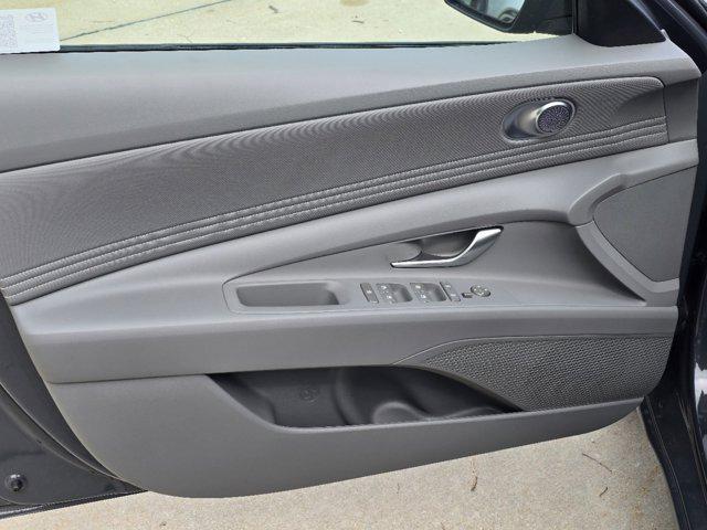 new 2024 Hyundai Elantra car, priced at $27,070