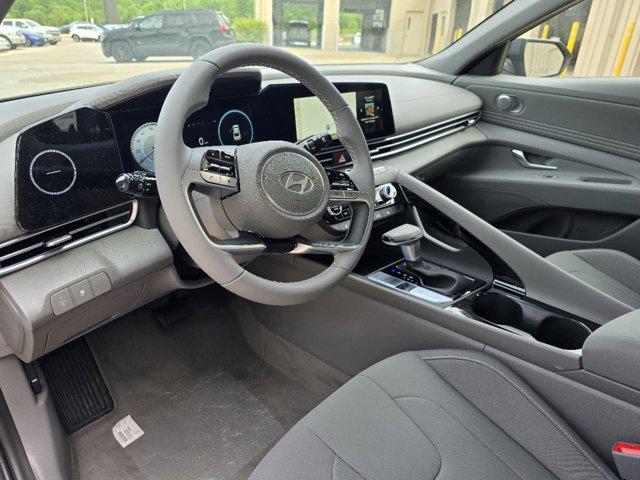 new 2024 Hyundai Elantra car, priced at $27,070