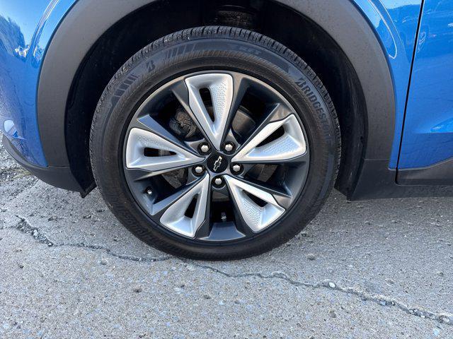 used 2023 Chevrolet Bolt EUV car, priced at $21,999