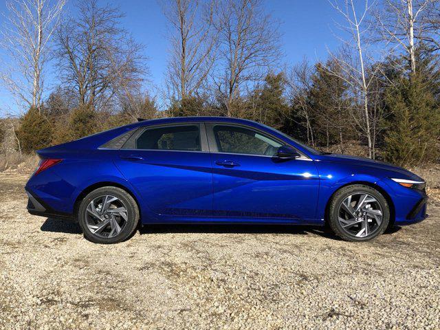 new 2025 Hyundai Elantra car, priced at $26,283