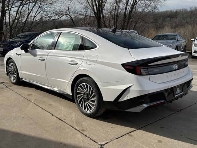 new 2025 Hyundai Sonata Hybrid car, priced at $38,455