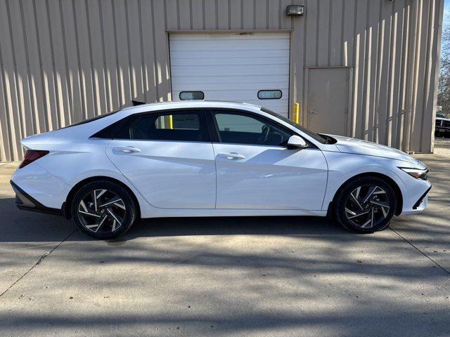 new 2025 Hyundai Elantra car, priced at $27,691