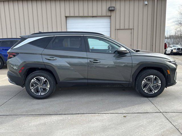 new 2025 Hyundai Tucson Hybrid car, priced at $34,241