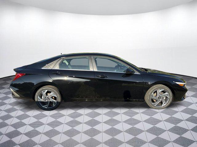 new 2025 Hyundai Elantra car, priced at $26,415