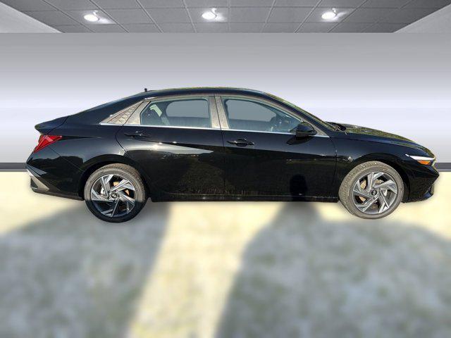 new 2025 Hyundai Elantra car, priced at $25,412