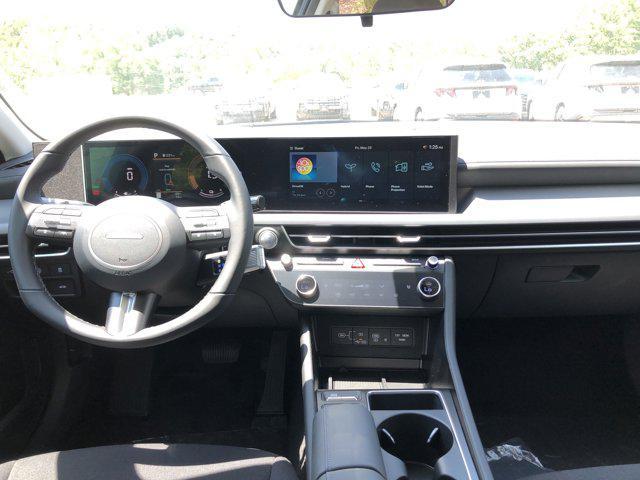 new 2025 Hyundai Sonata Hybrid car, priced at $32,242