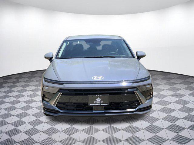 new 2025 Hyundai Sonata Hybrid car, priced at $32,242