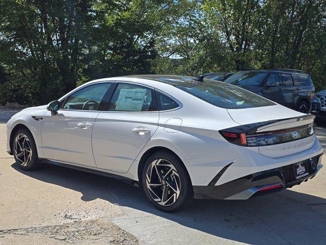 new 2024 Hyundai Sonata car, priced at $29,253