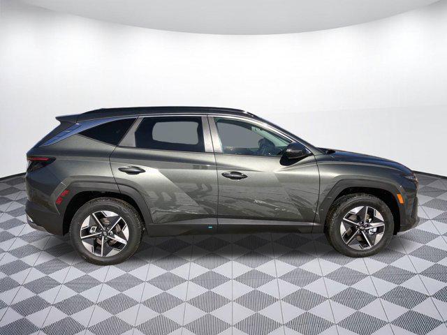 new 2025 Hyundai TUCSON Hybrid car, priced at $37,205