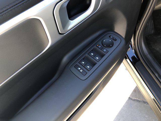 new 2025 Hyundai Santa Fe car, priced at $36,653