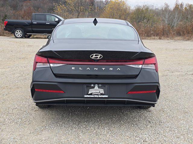 new 2025 Hyundai Elantra car, priced at $22,947