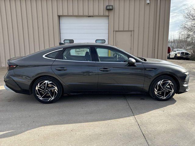 new 2025 Hyundai Sonata car, priced at $31,043