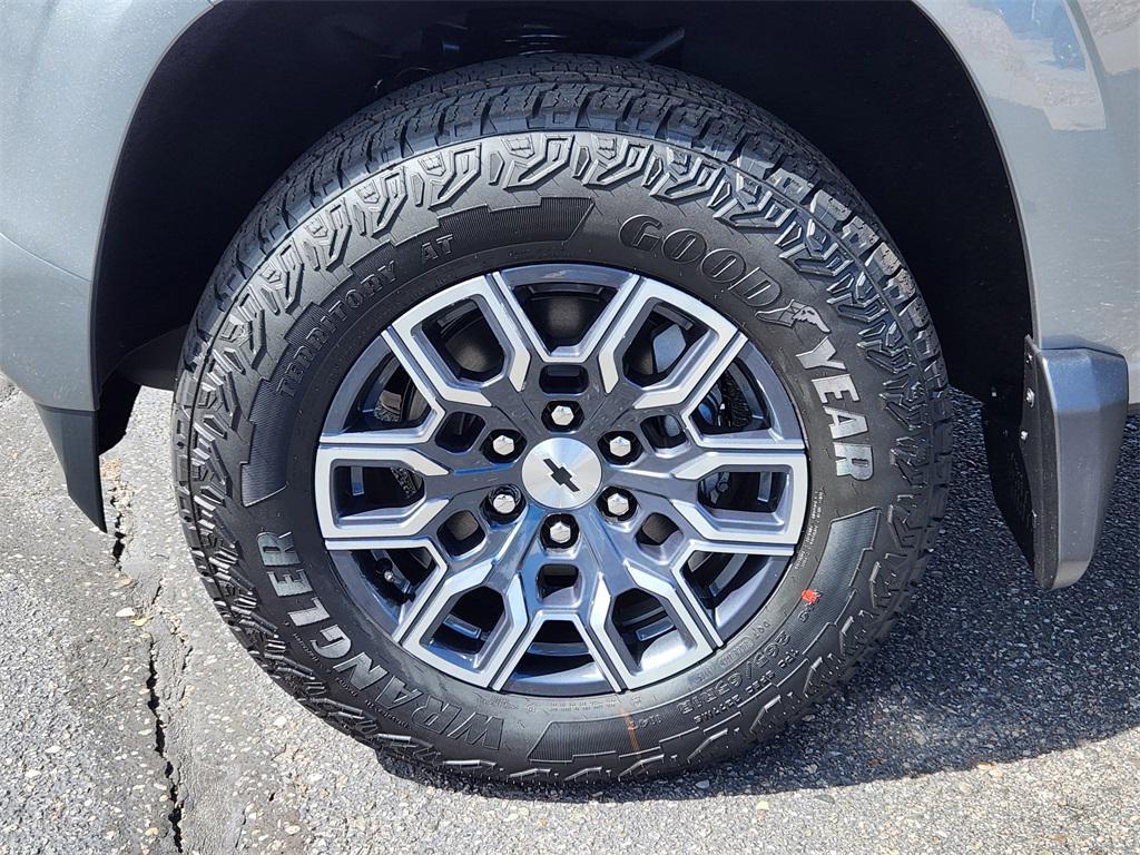 new 2026 Chevrolet Colorado car, priced at $49,400