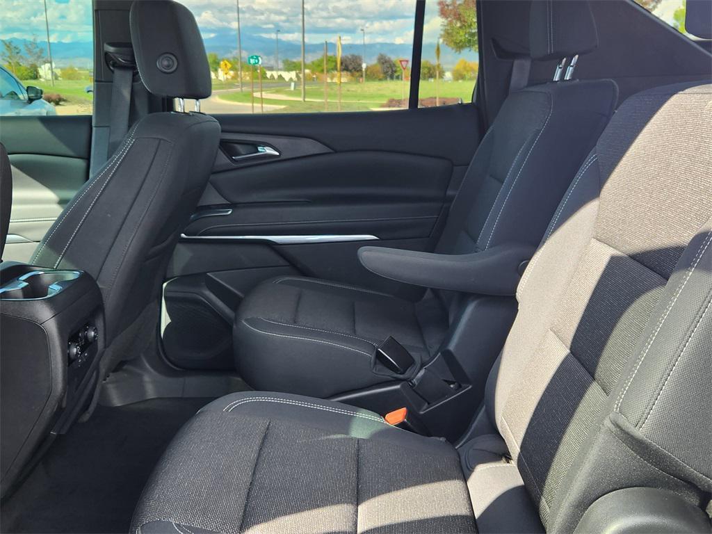 used 2024 Chevrolet Traverse car, priced at $34,979