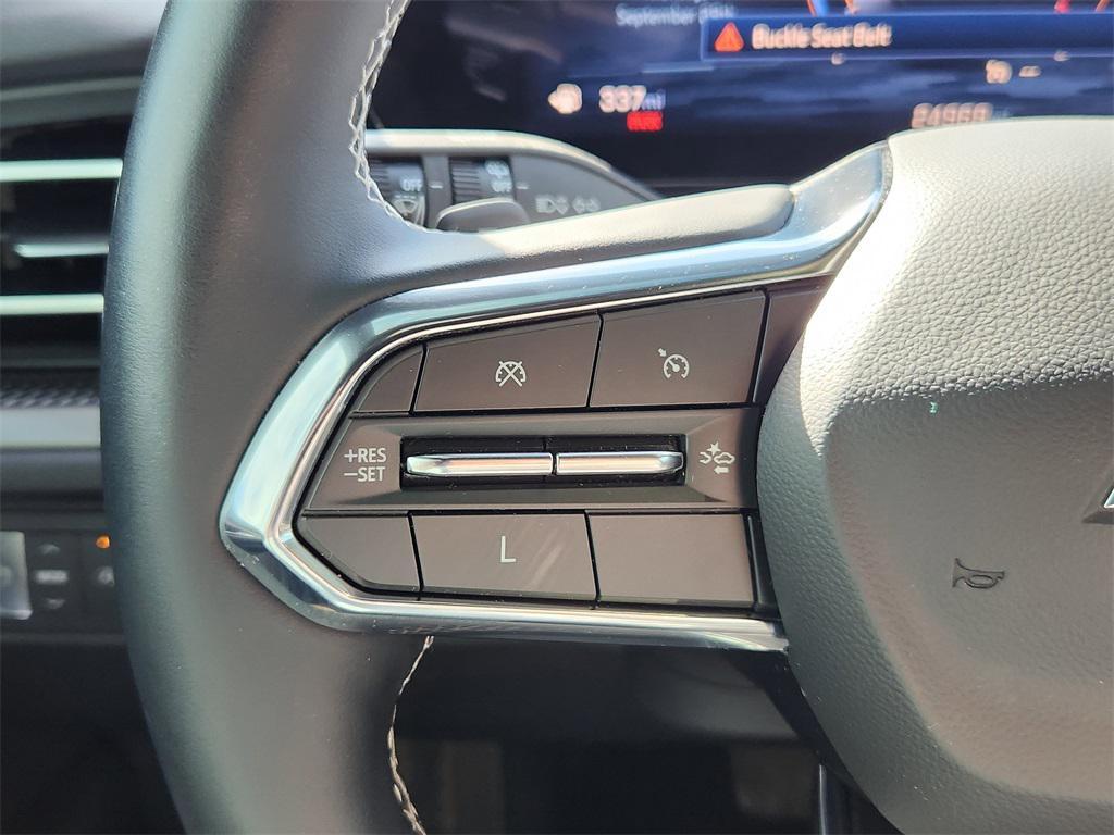 used 2024 Chevrolet Traverse car, priced at $34,979