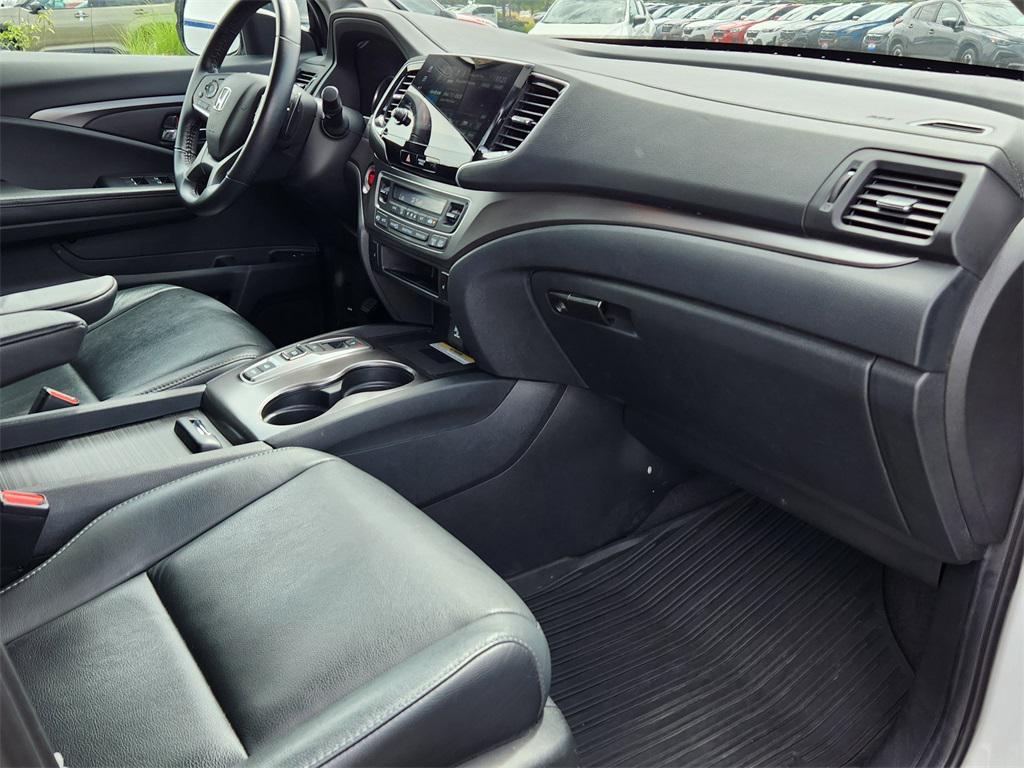 used 2021 Honda Pilot car, priced at $28,156