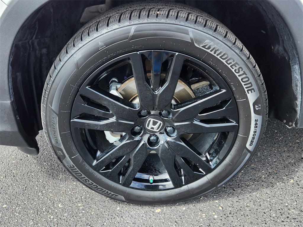 used 2021 Honda Pilot car, priced at $28,156