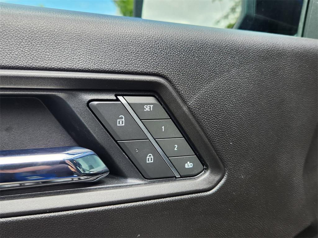 new 2025 Chevrolet Colorado car, priced at $58,006