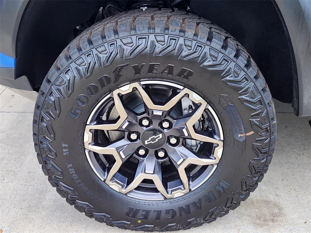 new 2025 Chevrolet Colorado car, priced at $58,006