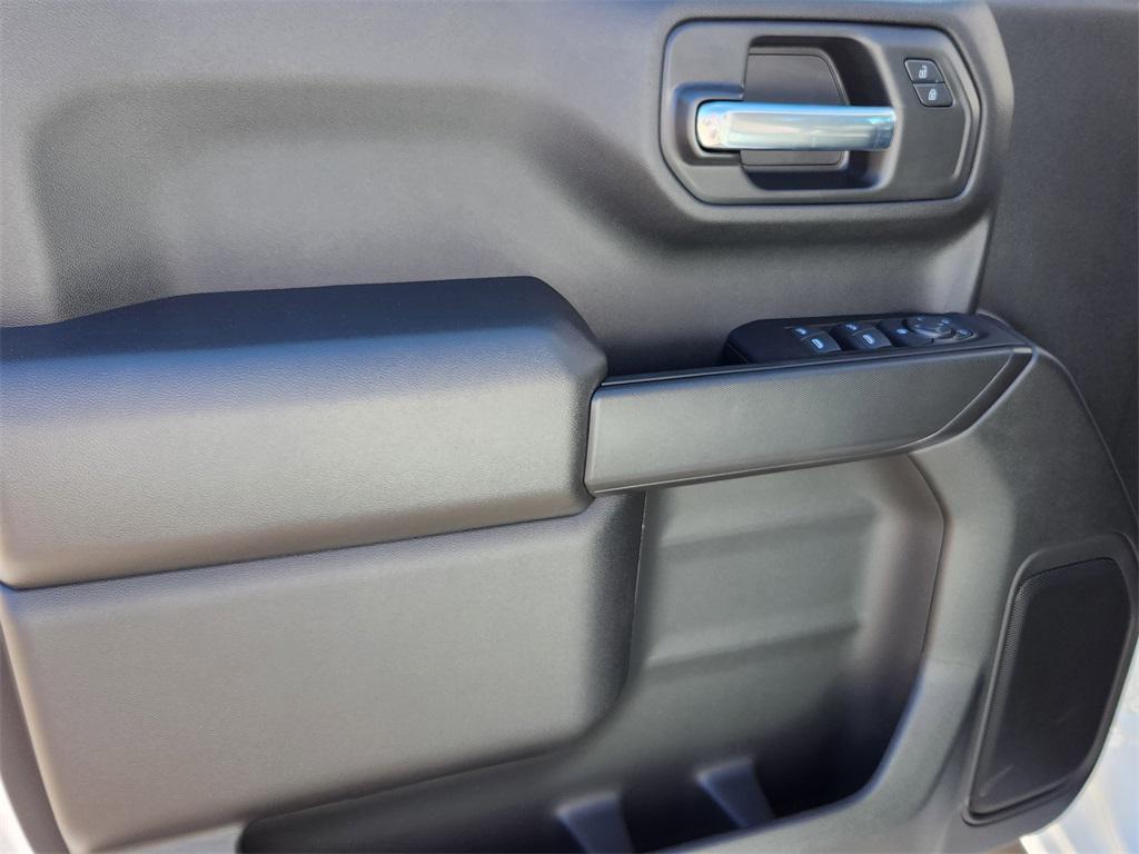 new 2026 Chevrolet Silverado 1500 car, priced at $42,595