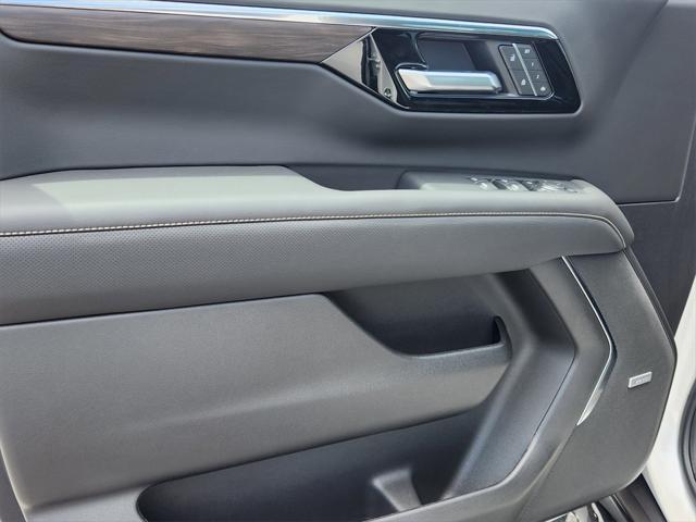 new 2025 Chevrolet Suburban car, priced at $87,350