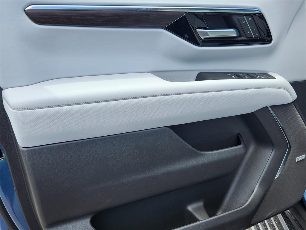 new 2025 Chevrolet Tahoe car, priced at $88,870