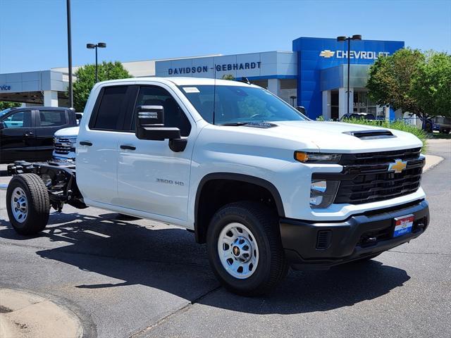 new 2025 Chevrolet Silverado 3500 car, priced at $53,918