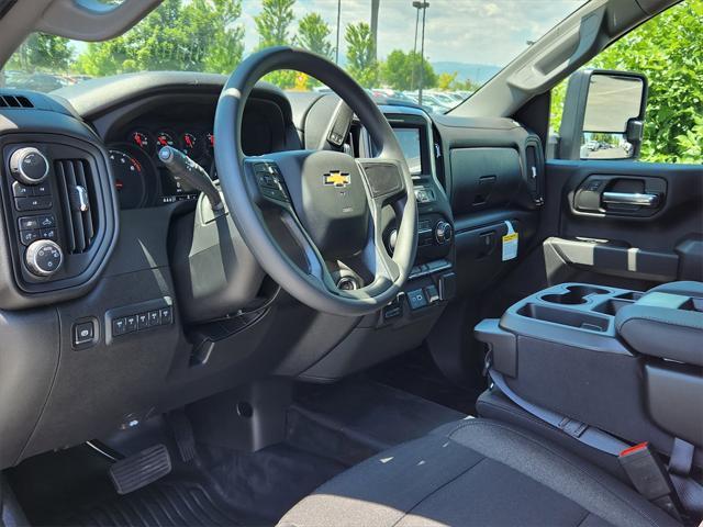 new 2025 Chevrolet Silverado 3500 car, priced at $53,918
